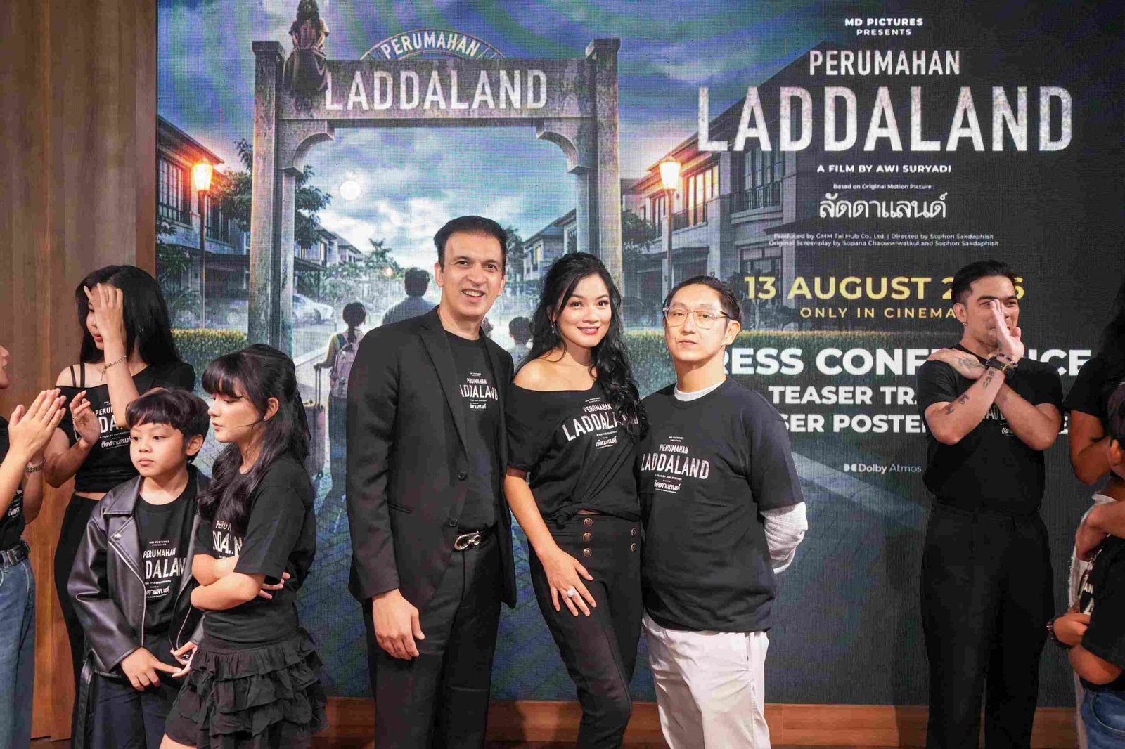 Titi Kamal Jadi Model Gara-Gara Telepon Umum, Simak Kisahnya hingga Kini Main di Perumahan Laddaland