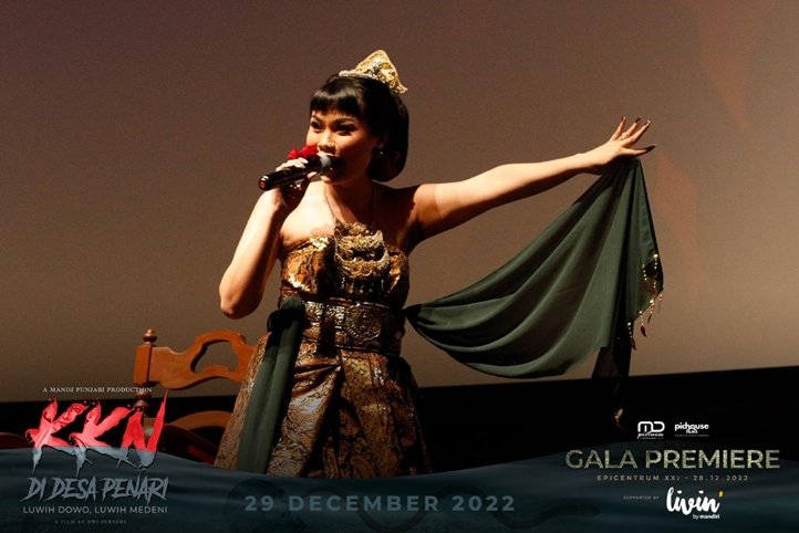 Lagu Kinanti DHAT Dinyanyikan saat Gala Premiere KKN di Desa Penari Luwih Dowo Luwih Medeni